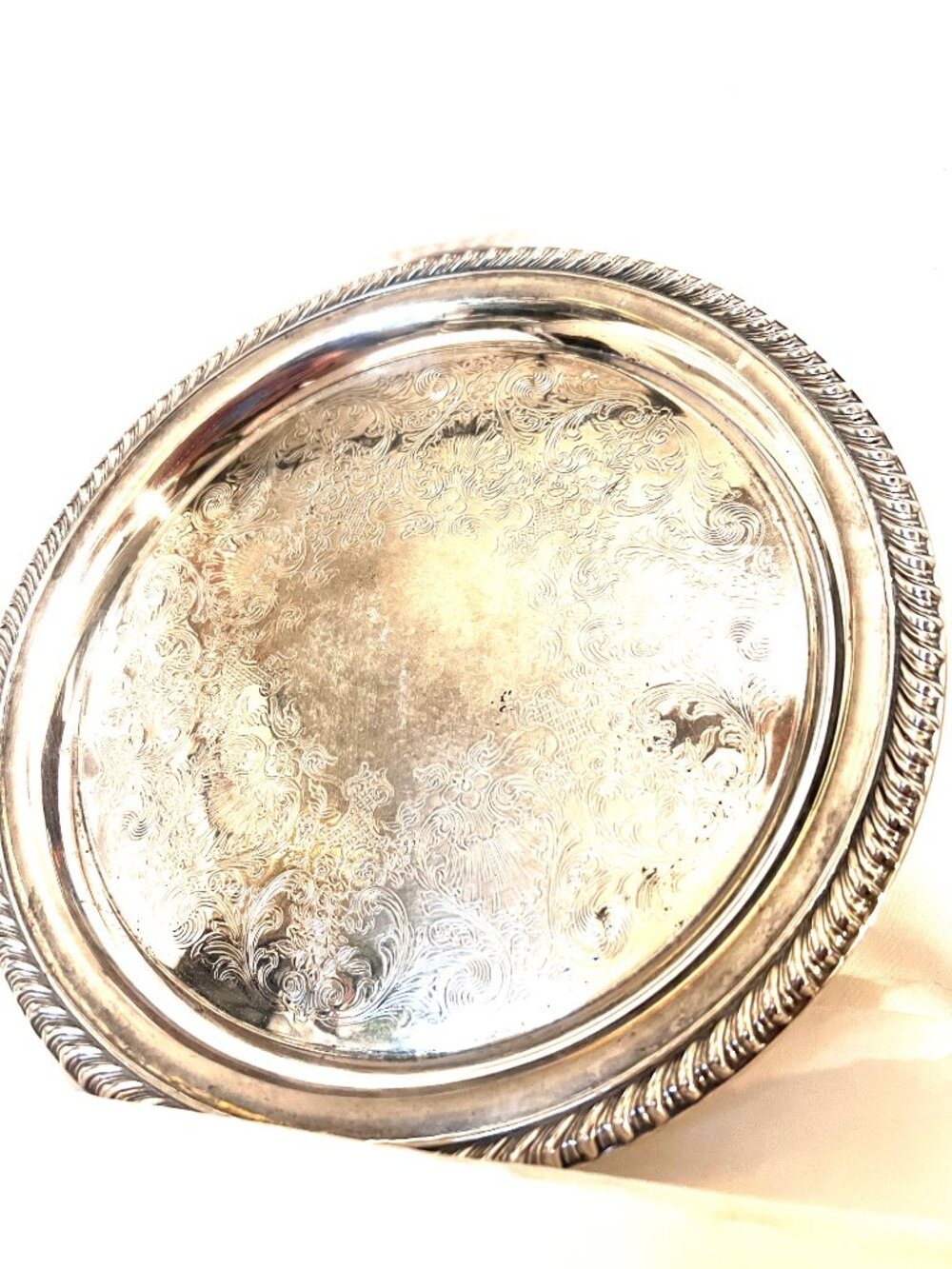 Wm. Rogers Silver Plated 10" Round Vintage Serving Tray-Platter-Floral Etched